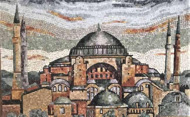 On bin taşla Ayasofya’yı resmetti