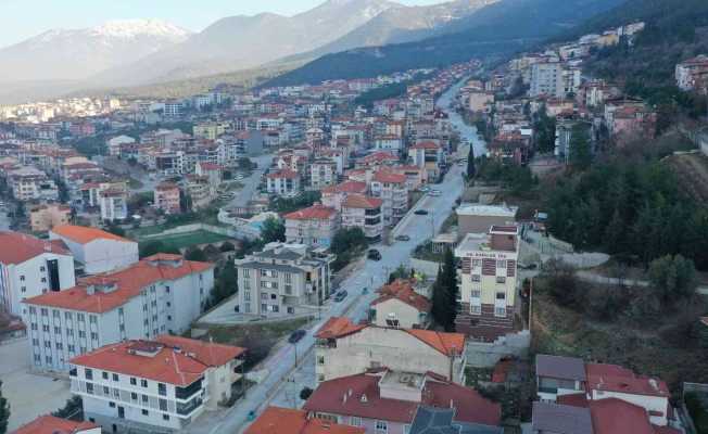 Pamukkale yollar yenilmeye devam ediyor