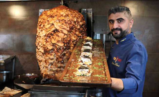 ‘Piton döner’ Portakal Çiçeği Karnavalı’nda