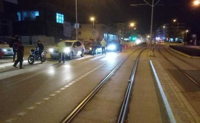 Polis ekiplerinden dün gece geniş çaplı denetim