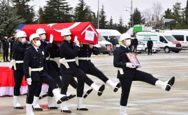 Polis memuru Türeme’nin cenazesi memleketi Balıkesir’e gönderildi