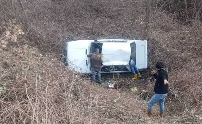 Şarampole yuvarlanan otomobilin sürücüsü ağır yaralandı