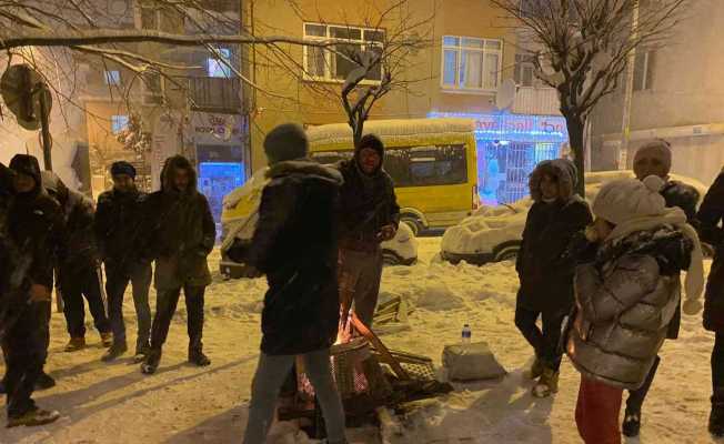 Sarıyer’de kar yağışı şiddetini artırdı