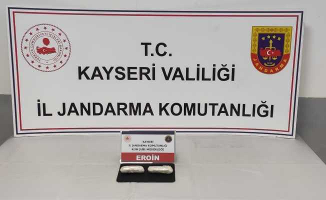 Şehir dışından uyuşturucu madde getiren 3 şahıs yakalandı