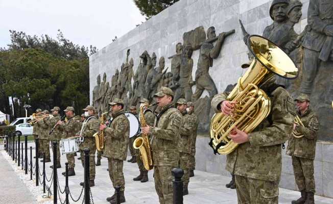 Şehitler Abidesi’nde 18 Mart tören provası gerçekleştirildi