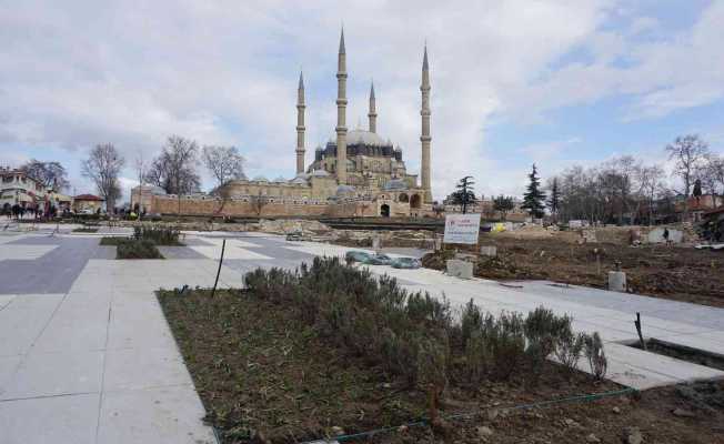 Selimiye Meydanı hak ettiği görünüme kavuşuyor