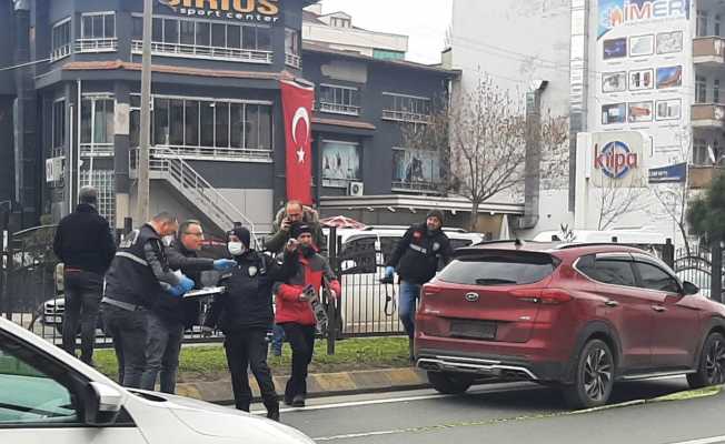 Seyir halindeki jipe silahla ateş ederek kaçtı: 1 yaralı