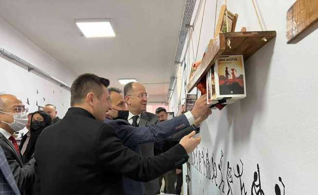 Sıfır atık kütüphanede hayat buldu