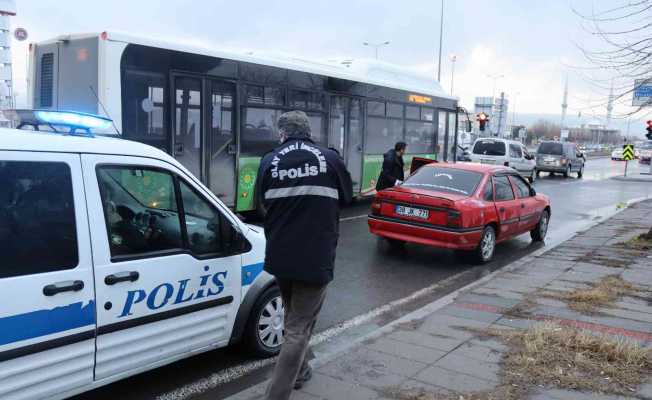 Silahla yaralandı, hastaneye giderken yakıtı bitti