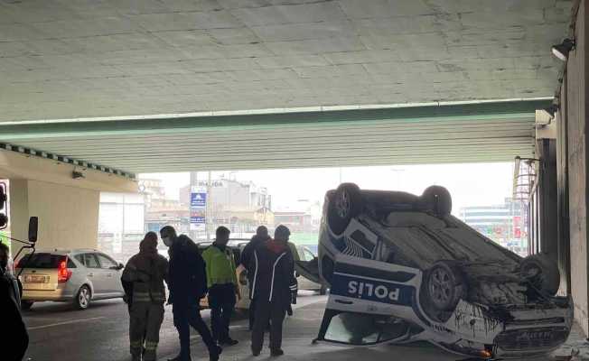 Şişli’de polis aracı takla attı: 2 polis yaralı