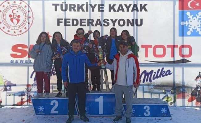 Snowboard Türkiye Şampiyonasına Kayseri rüzgarı