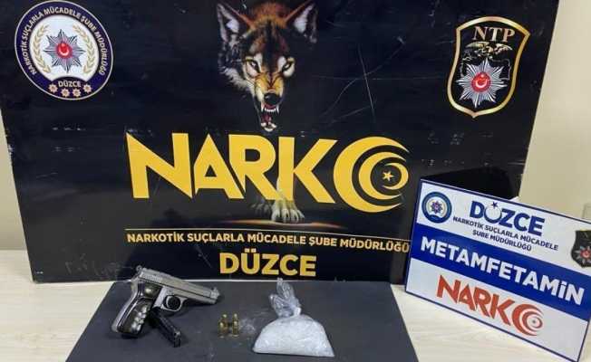 Şüphe üzerine durdurulan araçtan uyuşturucu madde çıktı