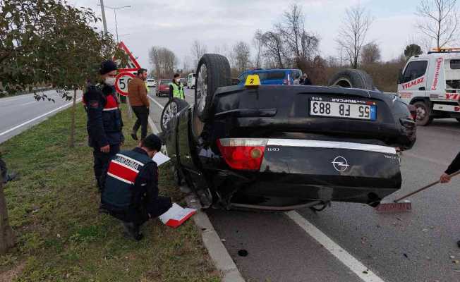 Takla atan otomobilin sürücüsü araçtan fırlayarak hayatını kaybetti