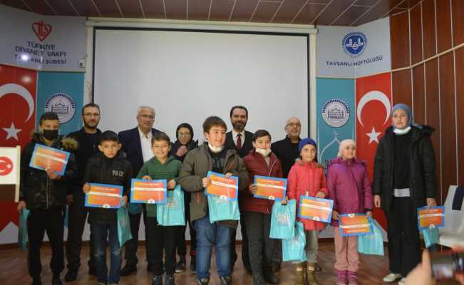 Tavşanlı’da ’Haydi çocuklar camiye’ projesinin öğrencileri ödüllendirildi