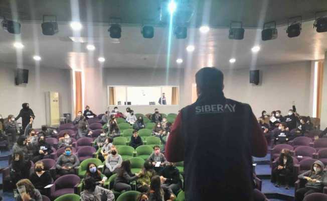 Tekirdağ’da öğrencilere siber eğitimi