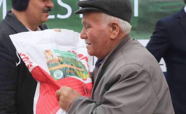 Tohumlar Kepsut Belediyesinden, hasat çiftçiden