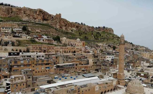 Turistler kış mevsimine aldırış etmeden Mardin’e akın ediyor