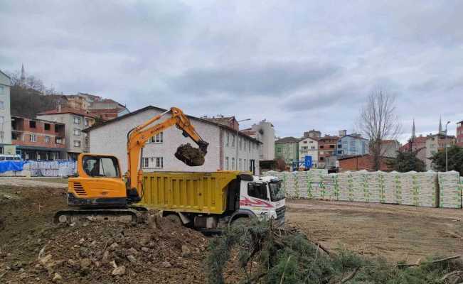 Türkeli İmam Hatip Ortaokulu için ilk kazma vuruldu