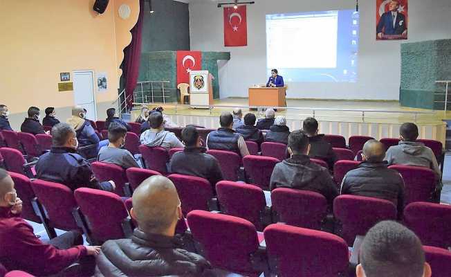 Tutuklu ve hükümlülere Çanakkale kahramanları anlatıldı