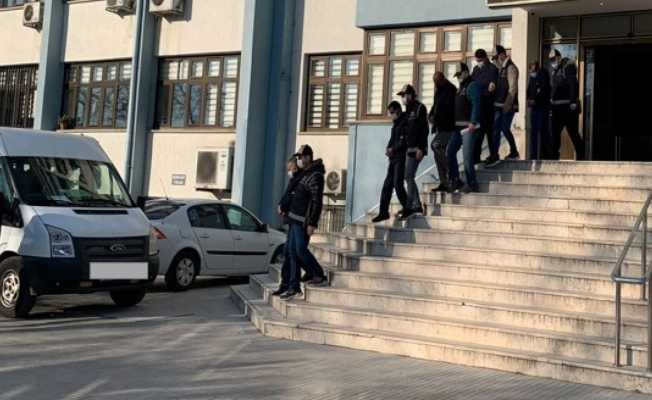 Uşak’ta çeşitli adreslere eş zamanlı dolandırıcılık operasyonu