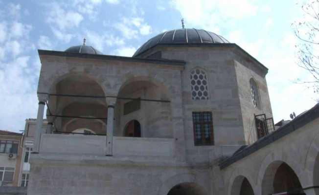 Üsküdar’da restore edilen 300 yıllık Ahmediye Camii ibadete açıldı