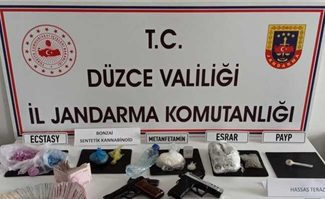 Uyuşturucu madde imalatçılarına şok baskın