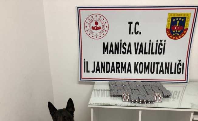 Uyuşturucu tacirleri jandarmaya yakalandı