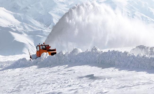 Van’da 283 yerleşim yerinin yolu ulaşıma kapandı