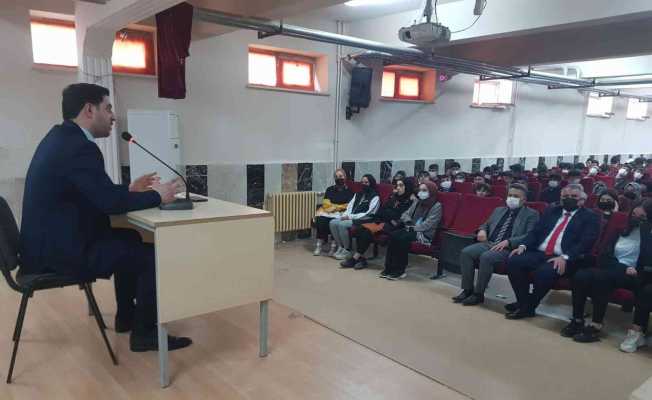 Yazıkonak Belediyesinden öğrencilere eğitim semineri