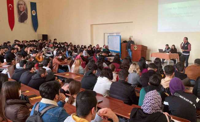 Yüksek okul öğrencilerine "KADES" tanıtıldı