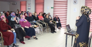 Hayat Hastanesi'nden Yıldırımlı kadınlara obezite semineri