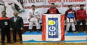 Türkiye Karate Şampiyonası Kuşadası'nda başladı